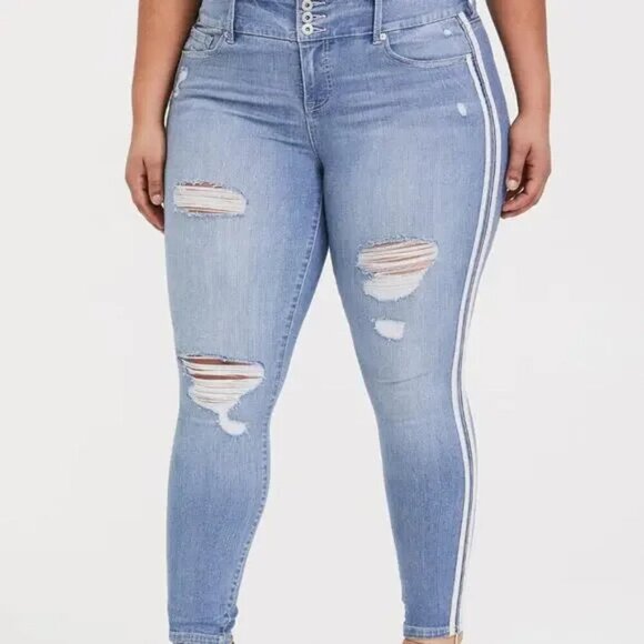 Torrid Side Stripe Jegging - Premium Stretch Light Wash in Size 22R (Regular) - Picture 1 of 16